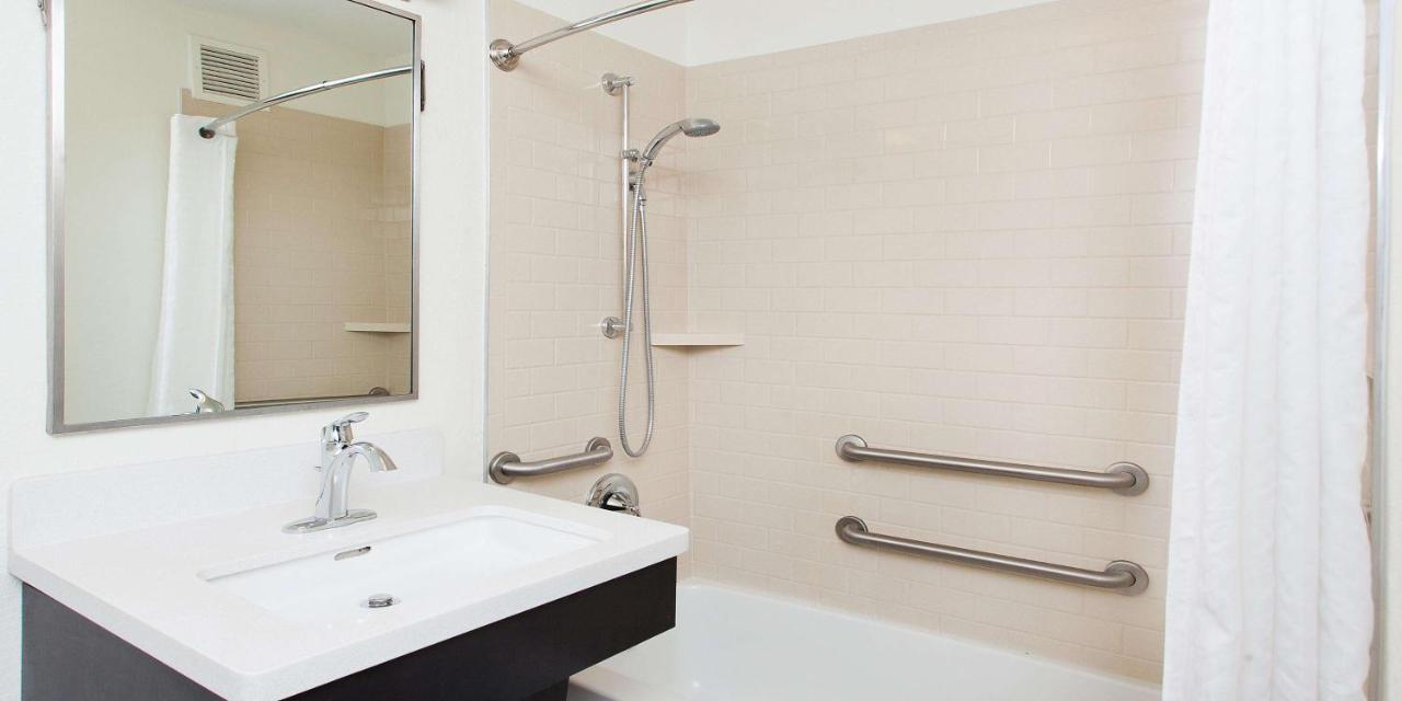 Sonesta Simply Suites Boston Braintree Bagian luar foto