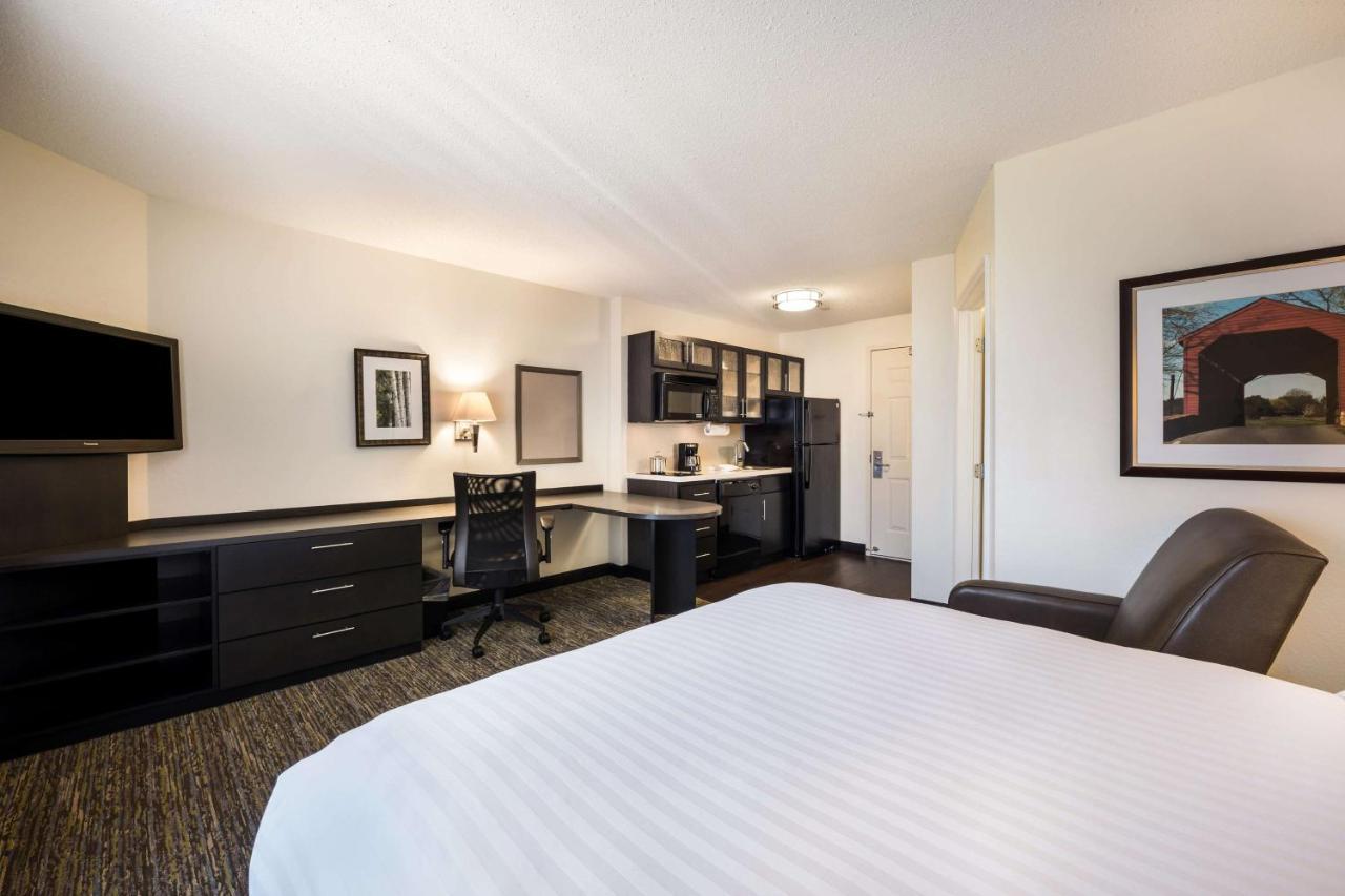 Sonesta Simply Suites Boston Braintree Bagian luar foto