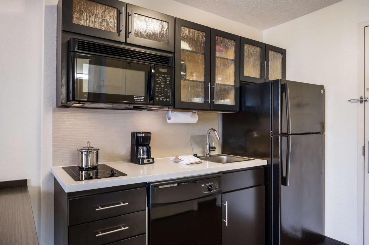Sonesta Simply Suites Boston Braintree Bagian luar foto