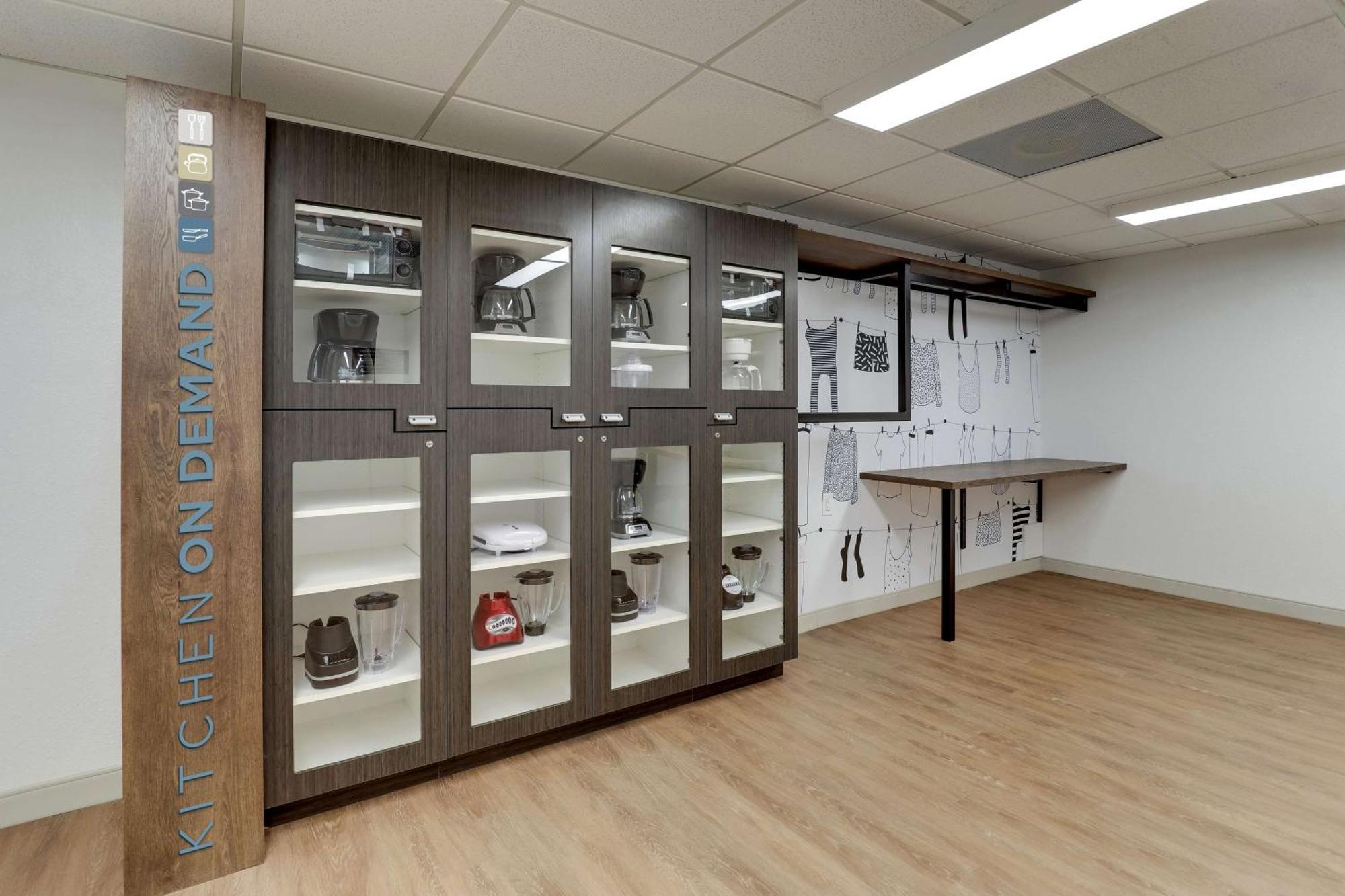 Sonesta Simply Suites Boston Braintree Bagian luar foto